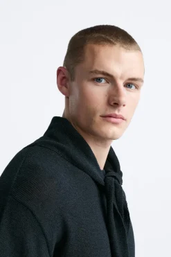 Outlet CAMISETA PUNTO PAÑOLETA Hombre Jerséis / Chaquetas