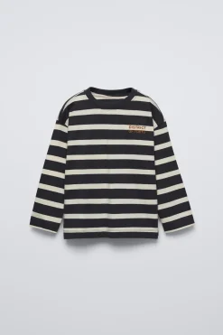 Niños ZARA 1½ - 6 Años·Camisetas|1½ - 6 Años·Camisetas<CAMISETA RAYAS TEXTO BORDADO