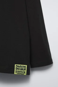 Niños ZARA 6 - 14 Años·Camisetas<CAMISETA STRANGER THINGS ™/ © NETFLIX