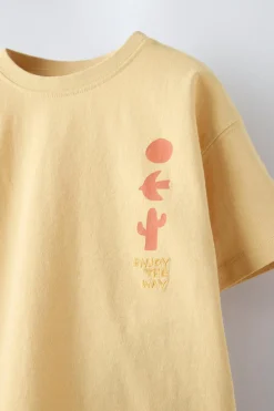 Niños ZARA 1½ - 6 Años·Camisetas|1½ - 6 Años·Camisetas<CAMISETA TEXTO BORDADO