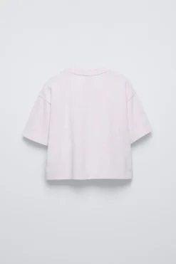 Niños ZARA 6 - 14 Años·Camisetas<CAMISETA TEXTO FLOR BORDADA