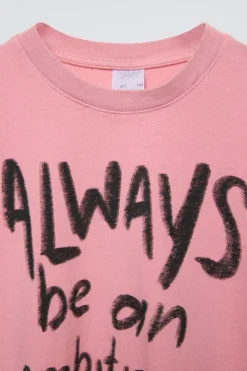 Niños ZARA 6 - 14 Años·Camisetas<CAMISETA TEXTO GRAFFITI