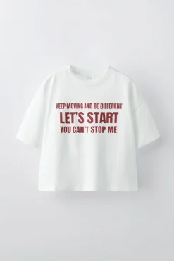 Niños ZARA 6 - 14 Años·Camisetas<CAMISETA TEXTO RELIEVE