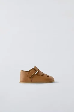Niños ZARA 1½ - 6 Años·Zapatos|1½ - 6 Años·Zapatos<CANGREJERA PIEL