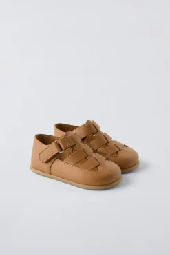 Niños ZARA 1½ - 6 Años·Zapatos|1½ - 6 Años·Zapatos<CANGREJERA PIEL