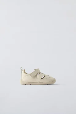 Niños ZARA 1½ - 6 Años·Zapatos|1½ - 6 Años·Zapatos<CANGREJERA PIEL REFORZADA
