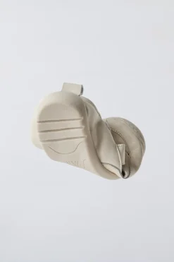 Niños ZARA 1½ - 6 Años·Zapatos|1½ - 6 Años·Zapatos<CANGREJERA PIEL REFORZADA