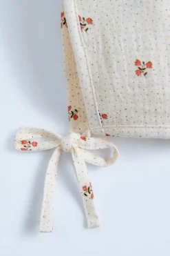 Niños ZARA Accesorios / Zapatos / 0 - 14 Años<CAPOTA BAMBULA FLORECITAS