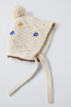 Niños ZARA 1½ - 6 Años·Accesorios|Accesorios / Zapatos / 0 - 14 Años<CAPOTA PUNTO BORDADOS