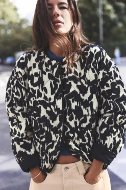 Online CAZADORA ACOLCHADA ESTAMPADO ANIMAL Mujer Chaquetas / Cazadoras