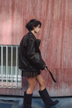 Hot CAZADORA BIKER OVERSIZE EFECTO PIEL LAVADA Mujer Chaquetas / Cazadoras