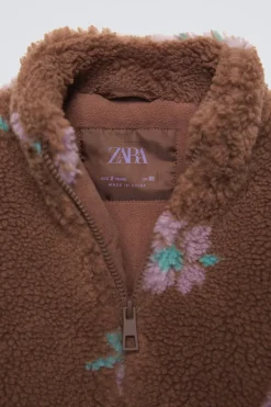 Niños ZARA 6 - 18 Meses·Abrigos / Buzos<CAZADORA BORREGUILLO ESTAMPADO FLORES