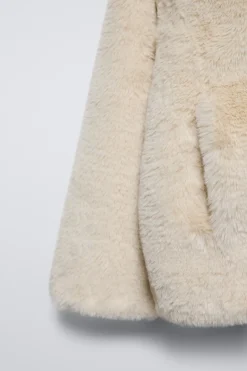 Niños ZARA 6 - 14 Años·Abrigos<CAZADORA CAPUCHA EFECTO PELO