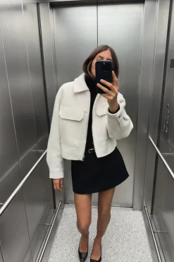 Outlet CAZADORA CORTA BOUCLÉ Mujer Chaquetas / Cazadoras