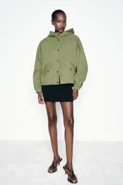 Discount CAZADORA CORTA CAPUCHA Mujer Chaquetas / Cazadoras