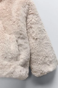 Niños ZARA 6 - 18 Meses·Abrigos / Buzos<CAZADORA EFECTO PELO CAPUCHA