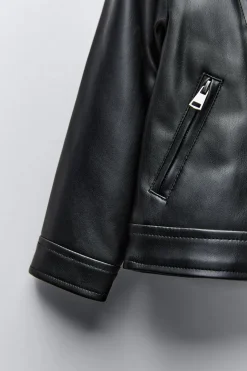 Niños ZARA 1½ - 6 Años·Abrigos|6 - 18 Meses·Abrigos / Buzos<CAZADORA EFECTO PIEL