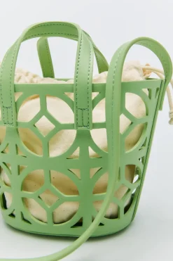 Niños ZARA 6 - 14 Años·Bolsos / Mochilas<CESTA CALADA