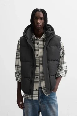 Sale CHALECO ACOLCHADO CAPUCHA Hombre Plumíferos|Chalecos