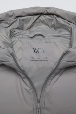 Niños ZARA 1½ - 6 Años·Abrigos<CHALECO ACOLCHADO CAPUCHA WATER REPELLENT