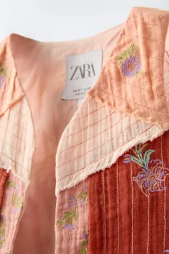Niños ZARA 6 - 14 Años·Abrigos|6 - 14 Años·Total Look<CHALECO BORDADOS PATCHWORK