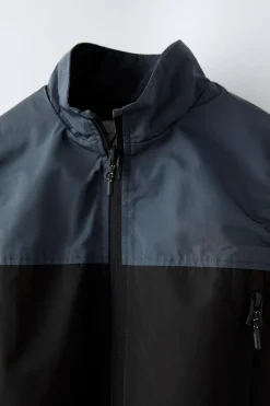 Niños ZARA 6 - 14 Años·Abrigos<CHALECO SPORTY TÉCNICO