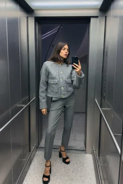 Online CHAQUETA CORTA BOUCLÉ Mujer Chaquetas / Cazadoras