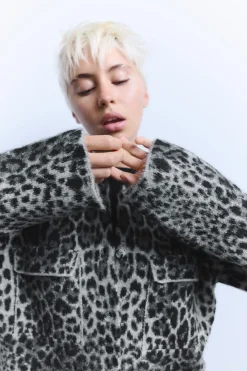 Outlet CHAQUETA PUNTO JACQUARD ANIMAL Mujer Chaquetas / Cazadoras|Cárdigan / Jerséis