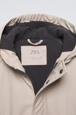 Niños ZARA 1½ - 6 Años·Total Look|1½ - 6 Años·Abrigos<CHUBASQUERO ENGOMADO FORRADO