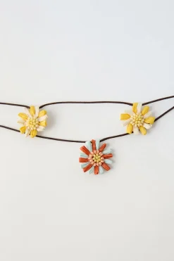 Niños ZARA 1½ - 6 Años·Accesorios|6 - 14 Años·Accesorios<COLLAR CUERDA FLORES