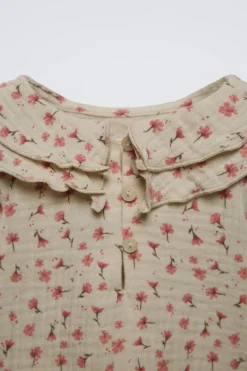 Niños ZARA 6 - 18 Meses·Conjuntos|6 - 18 Meses·Braguitas / Bermudas<CONJUNTO BLUSA Y BERMUDA FLORECITAS