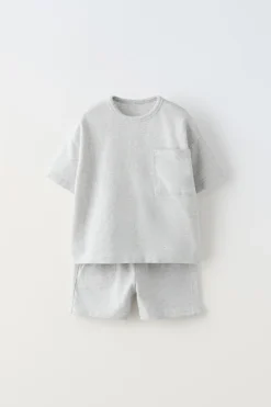 Niños ZARA 1½ - 6 Años·Camisetas|1½ - 6 Años·Faldas / Bermudas<CONJUNTO CAMISETA BOLSILLO Y BERMUDA