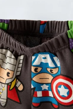 Niños ZARA 1½ - 6 Años·Camisetas|1½ - 6 Años·Pantalones / Leggings<CONJUNTO JOGGING CAMISETA Y BERMUDA AVENGERS © MARVEL
