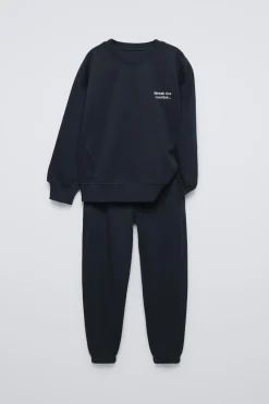 Niños ZARA 6 - 14 Años·Sudaderas|6 - 14 Años·Pantalones<CONJUNTO SUDADERA Y JOGGER TEXTO BORDADO
