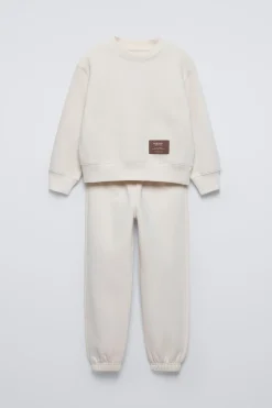Niños ZARA 6 - 14 Años·Sudaderas|6 - 14 Años·Pantalones<CONJUNTO SUDADERA Y JOGGER ETIQUETA