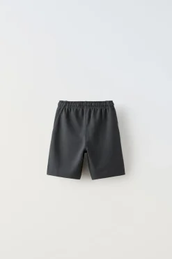 Niños ZARA 6 - 14 Años·Camisetas|6 - 14 Años·Pantalones<CONJUNTO TEXTO RELIEVE CAMISETA Y BERMUDA