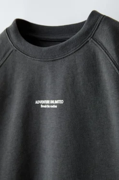 Niños ZARA 6 - 14 Años·Camisetas|6 - 14 Años·Pantalones<CONJUNTO TEXTO RELIEVE CAMISETA Y BERMUDA