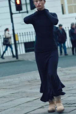 Clearance FALDA VOLANTE BAJO CON LANA Mujer Cárdigan / Jerséis|Punto