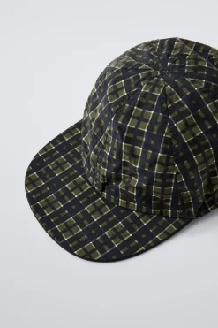 Niños ZARA 1½ - 6 Años·Accesorios|1½ - 6 Años·Accesorios<GORRA REVERSIBLE NYLON CUADROS
