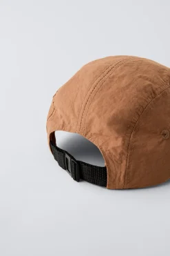 Niños ZARA 1½ - 6 Años·Licencias|1½ - 6 Años·Accesorios<GORRA TÉCNICA CHARLIE BROWN SNOOPY PEANUTS™