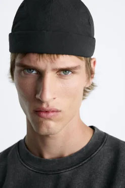 Discount GORRO CORTO TÉCNICO Hombre Accesorios