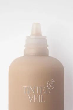 Sale HIDRATANTE ULTRALIGERA SPF50 CON COLOR Hombre Maquillaje