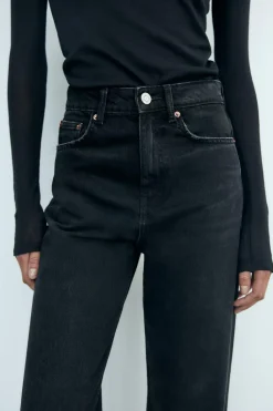 New JEANS TRF MOM FIT TIRO ALTO Mujer Jeans