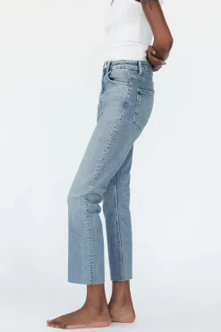 Clearance JEANS TRF STOVE PIPE TIRO ALTO Mujer Jeans