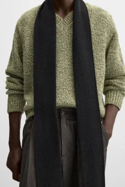 Sale JERSEY ESTRUCTURA CUELLO PICO Hombre Jerséis / Chaquetas