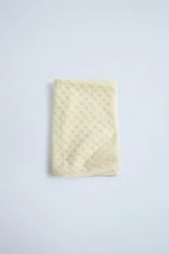 Niños ZARA 0 - 6 Meses·Básicos|Accesorios / Zapatos / 0 - 14 Años<MANTA CON LANA ALPACA