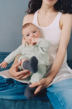 Niños ZARA 0 - 6 Meses·Básicos<MONO CRUZADO BAMBULA LISO