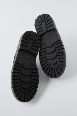 Niños ZARA 6 - 14 Años·Zapatos|6 - 14 Años·Trajes<NÁUTICO TRACK PIEL