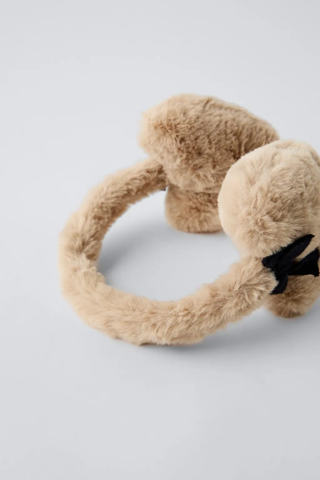 Niños ZARA 1½ - 6 Años·Accesorios|6 - 14 Años·Accesorios<OREJERAS EFECTO PELO CORAZÓN LACITOS