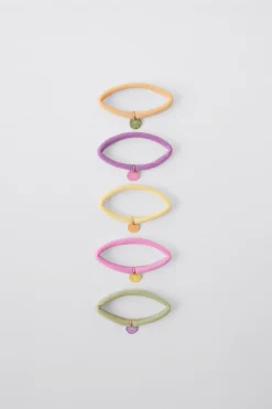 Niños ZARA 1½ - 6 Años·Accesorios|6 - 14 Años·Accesorios<PACK CINCO GOMAS PLAQUITA FLOR